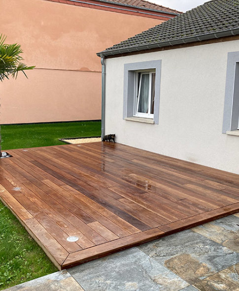 Réalisation d’une terrasse en bois exotique Cumaru