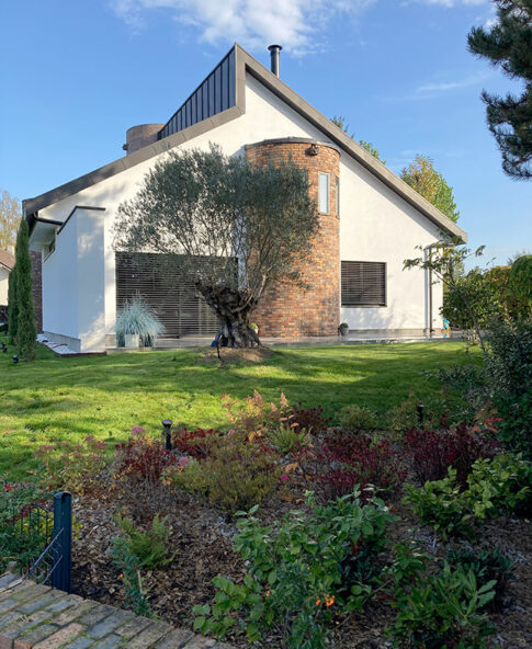 Rénovation totale d’un jardin autour d’une maison rénovée des années 80