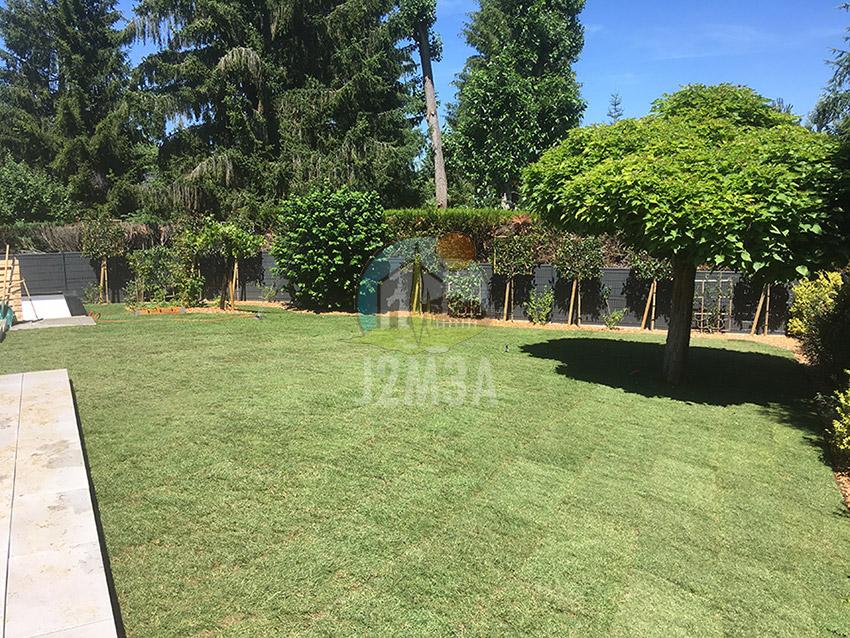 Rénovation totale d'un jardin autour d'une maison rénovée des années 80, placage pose - Paysagiste J2M3A Rénovation totale d'un jardin autour d'une maison rénovée des années 80, placage pose - Paysagiste J2M3A